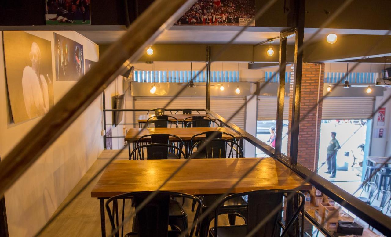 The Big Easy Phnom Penh Hostel Eksteriør bilde